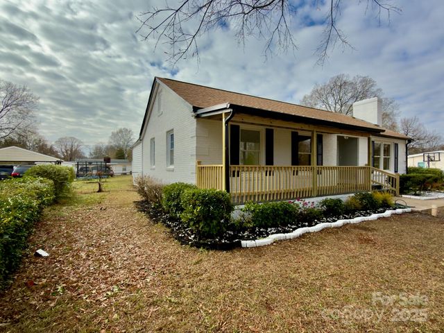 1033 Tracy Drive, Charlotte, NC 28217