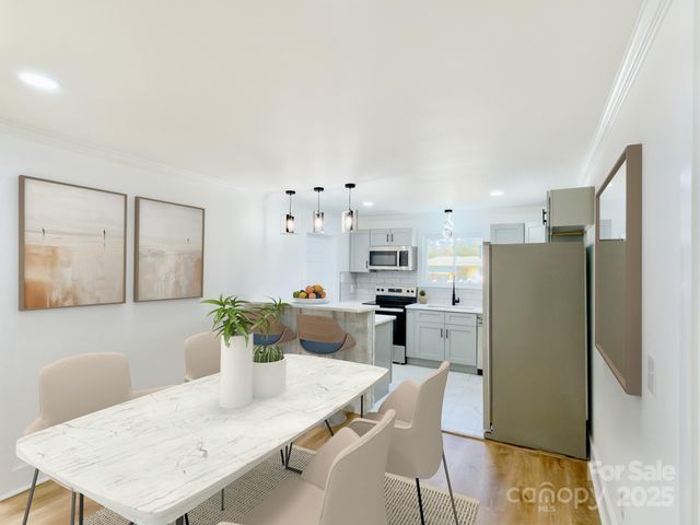 1033 Tracy Drive, Charlotte, NC 28217