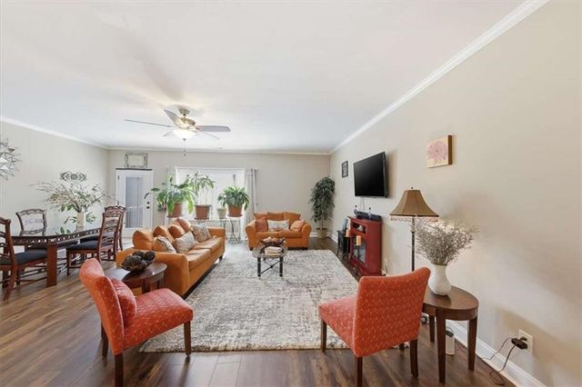 301 NW Jackson Place NW, Lilburn, GA 30047