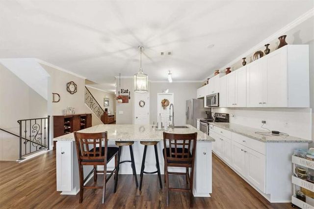 301 NW Jackson Place NW, Lilburn, GA 30047