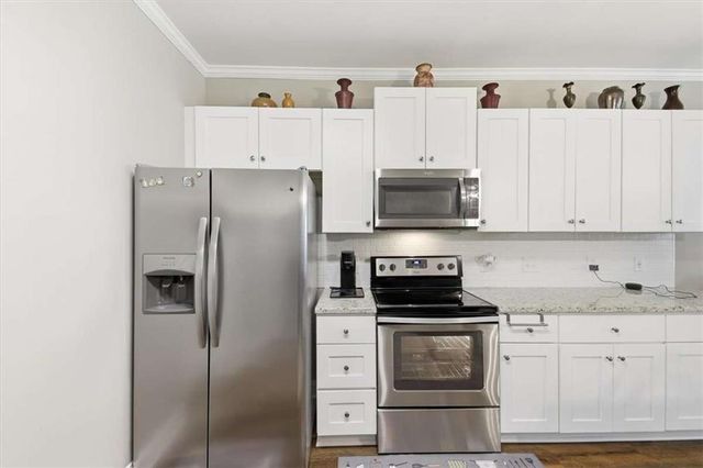 301 NW Jackson Place NW, Lilburn, GA 30047