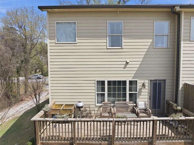 301 NW Jackson Place NW, Lilburn, GA 30047