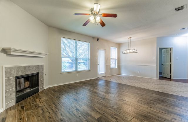 11812 Wispwillow Drive, Fort Worth, TX 76244
