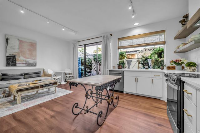 5803 Lynbrook Drive 80, Houston, TX 77057