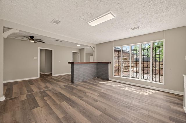 3703 Tiffany Drive, Houston, TX 77045