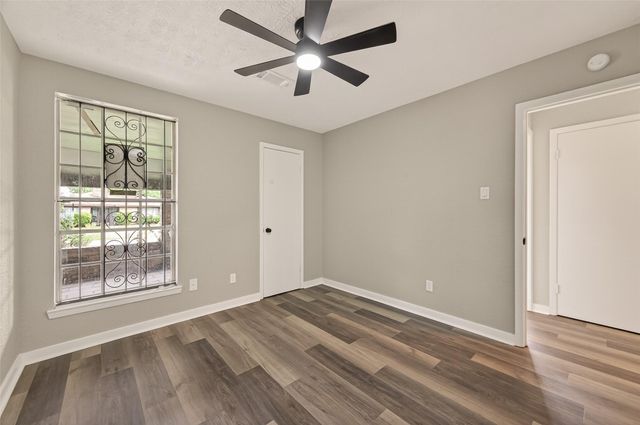 3703 Tiffany Drive, Houston, TX 77045