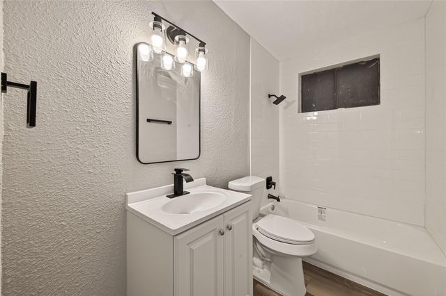 3703 Tiffany Drive, Houston, TX 77045