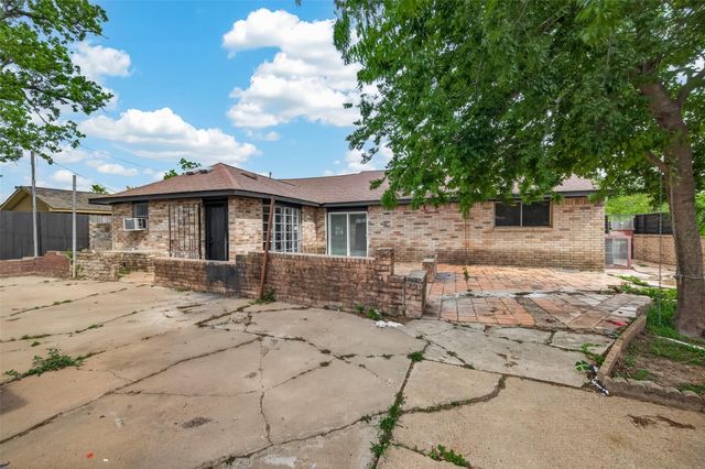 3703 Tiffany Drive, Houston, TX 77045