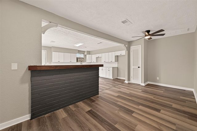 3703 Tiffany Drive, Houston, TX 77045