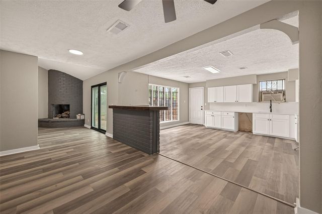 3703 Tiffany Drive, Houston, TX 77045