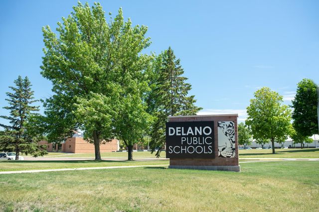 530 Rolling Hills Lane, Delano, MN 55328