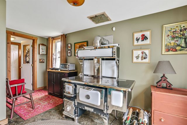 2066 Hinman Settler Road, Brownington, VT 05860