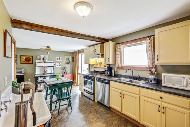 2066 Hinman Settler Road, Brownington, VT 05860