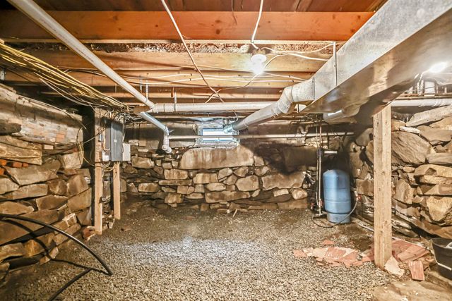 2066 Hinman Settler Road, Brownington, VT 05860