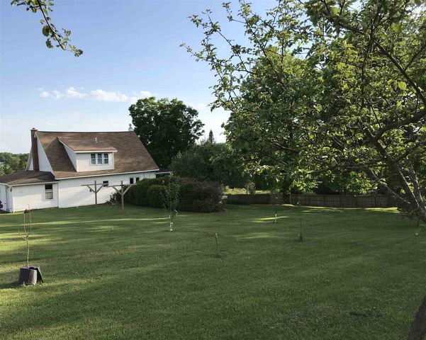 2066 Hinman Settler Road, Brownington, VT 05860