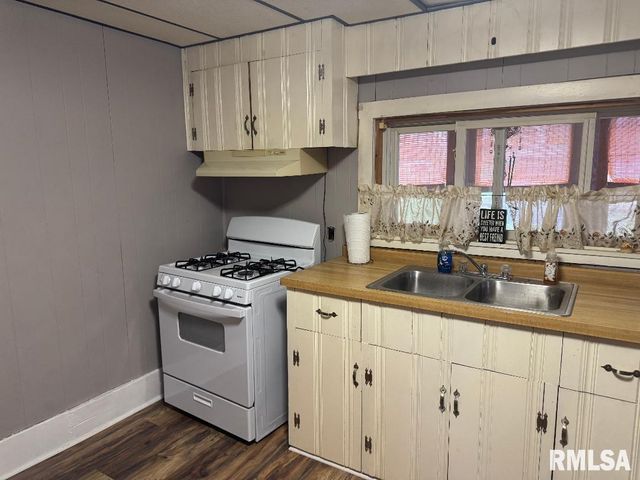 1618 N HOYT Street, Chillicothe, IL 61523