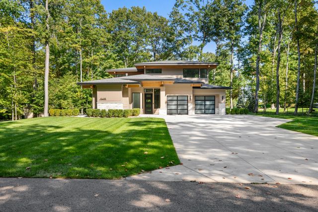 6 N Country Club Drive 6, Hayes Twp, MI 49720