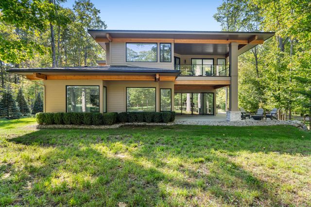 6 N Country Club Drive 6, Hayes Twp, MI 49720