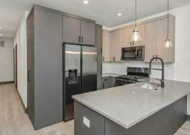 6502 S Ingleside Avenue, Woodlawn, IL 60637