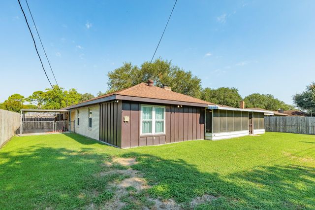 3412 Lanarkshire Street, Bay City, TX 77414