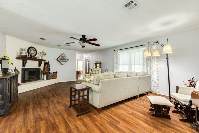 3412 Lanarkshire Street, Bay City, TX 77414