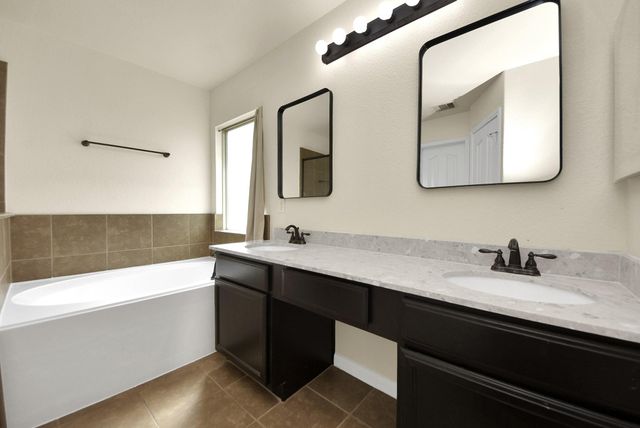 8226 Silent Deep Drive, Rosenberg, TX 77469