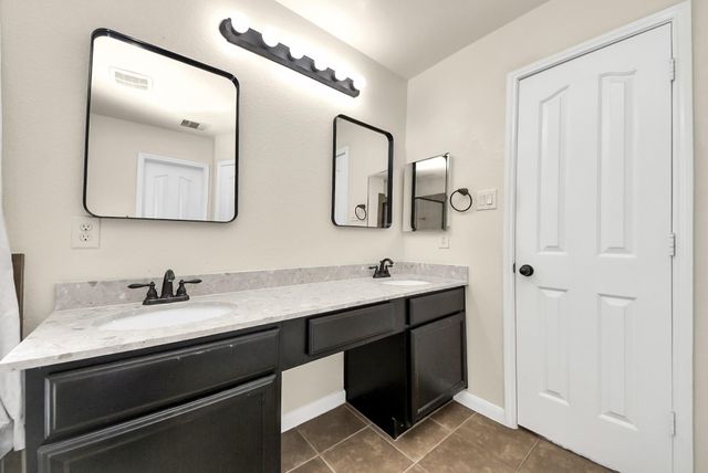 8226 Silent Deep Drive, Rosenberg, TX 77469