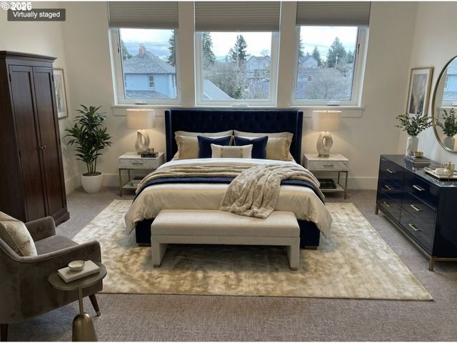 9023 Ne HOYT St, Portland, OR 97220