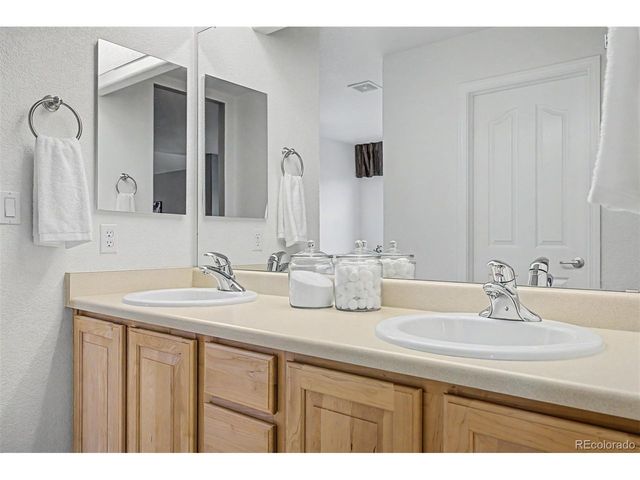 7318 S Millbrook St, Aurora, CO 80016