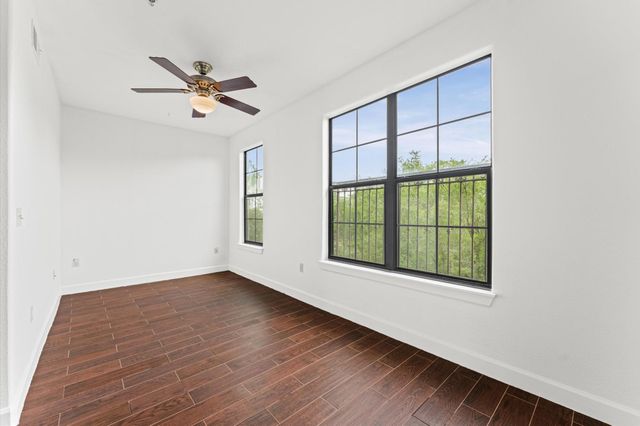1602 Elgin Street 10, Houston, TX 77004