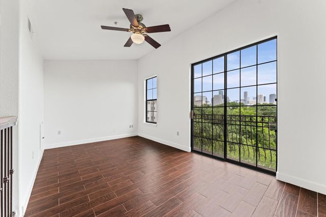 1602 Elgin Street 10, Houston, TX 77004