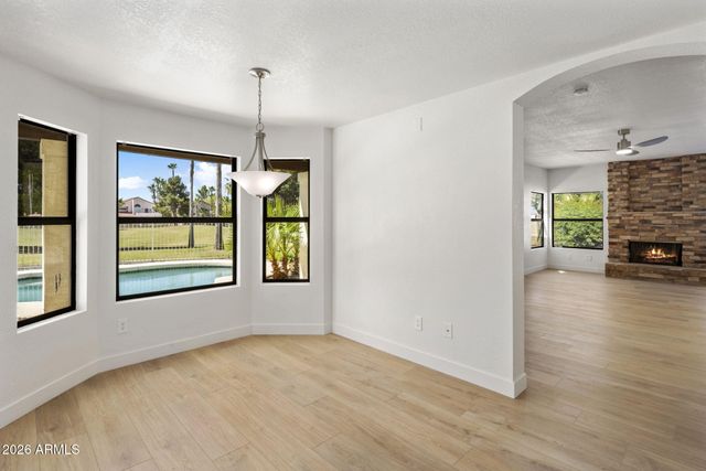 6903 W KIMBERLY Way, Glendale, AZ 85308