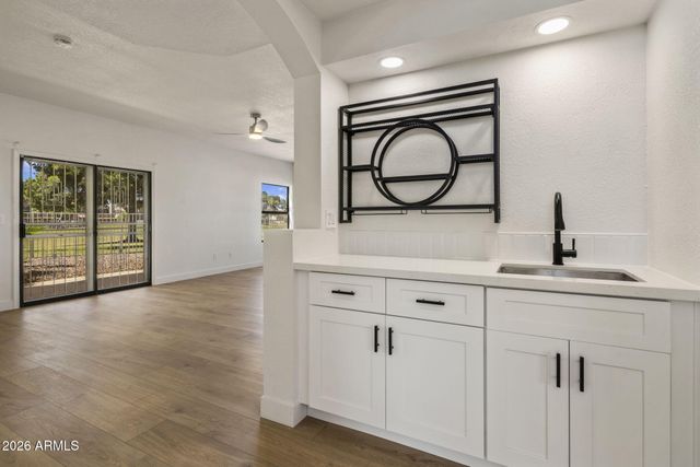 6903 W KIMBERLY Way, Glendale, AZ 85308
