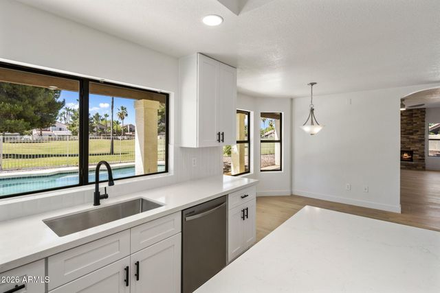 6903 W KIMBERLY Way, Glendale, AZ 85308
