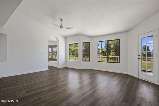 6903 W KIMBERLY Way, Glendale, AZ 85308