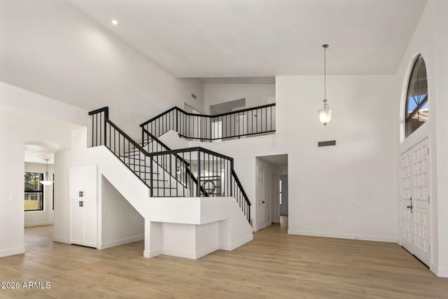 6903 W KIMBERLY Way, Glendale, AZ 85308