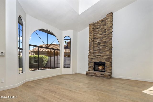 6903 W KIMBERLY Way, Glendale, AZ 85308