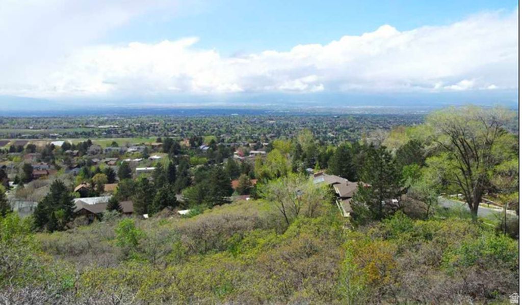 3720 E GOLDEN OAKS DR, Cottonwood Heights, UT 84121