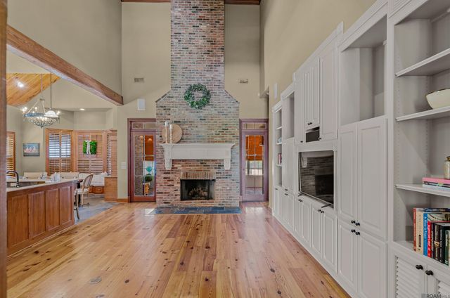 13427 Piney Pointe Road, Gonzales, LA 70737
