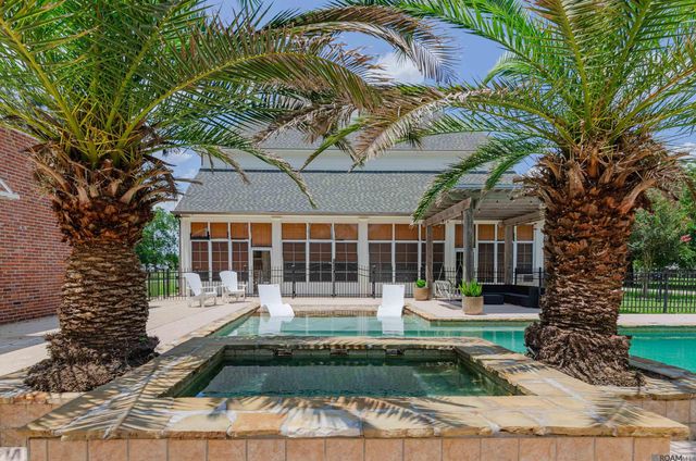 13427 Piney Pointe Road, Gonzales, LA 70737