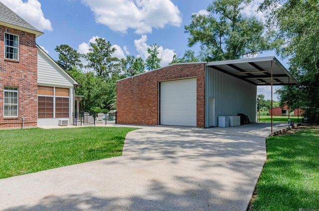13427 Piney Pointe Road, Gonzales, LA 70737
