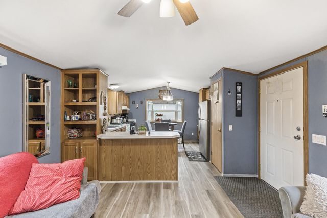 2401 Bison Dr, Maplewood, MN 55119