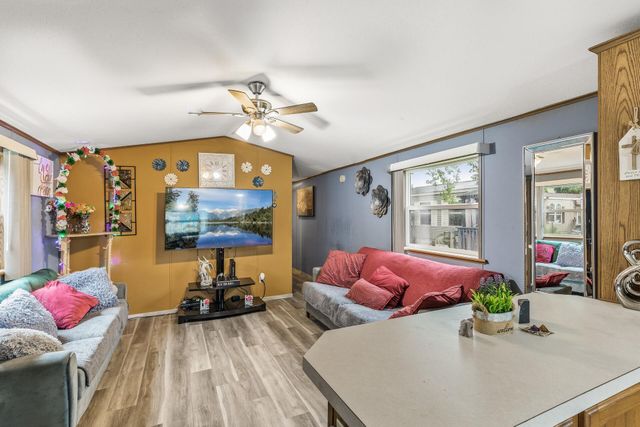 2401 Bison Dr, Maplewood, MN 55119