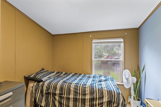 2401 Bison Dr, Maplewood, MN 55119