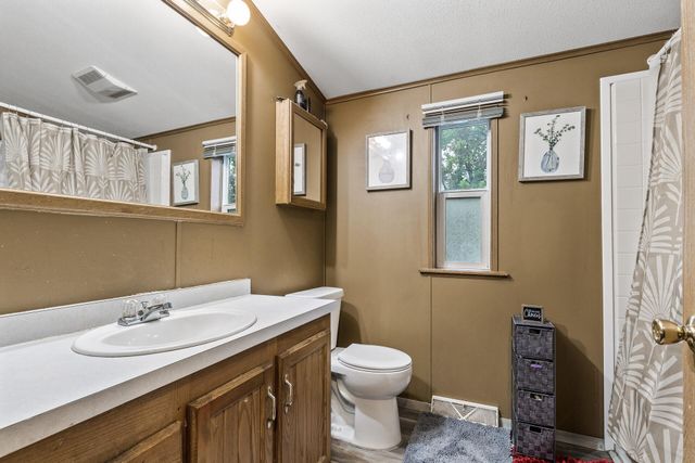 2401 Bison Dr, Maplewood, MN 55119