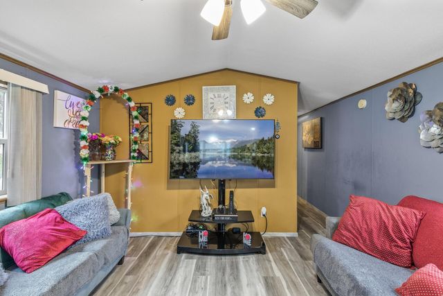 2401 Bison Dr, Maplewood, MN 55119