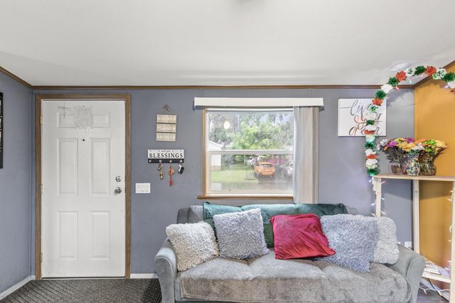 2401 Bison Dr, Maplewood, MN 55119