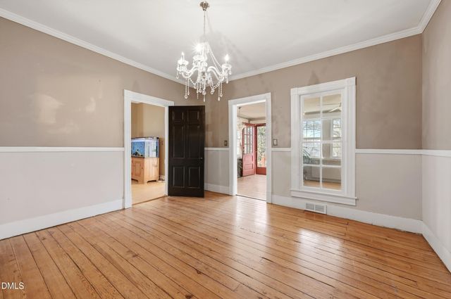 916 W Davis Street, Burlington, NC 27215