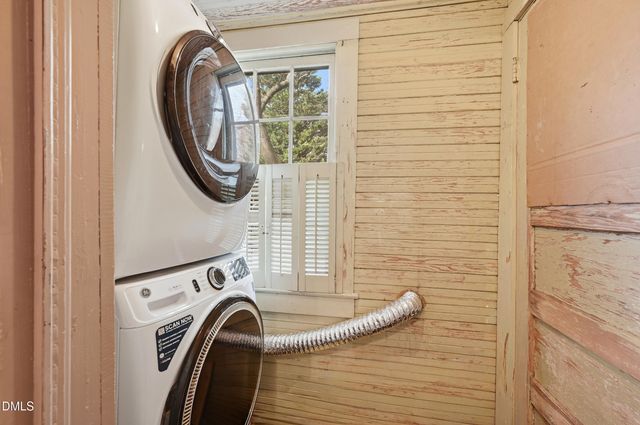 916 W Davis Street, Burlington, NC 27215