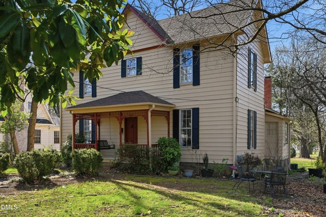 916 W Davis Street, Burlington, NC 27215